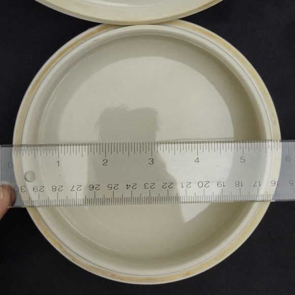 Von Schierholz Capri Porcelain Trinket Box w/Lid 6" Diameter 2" Height - Picture 9 of 9